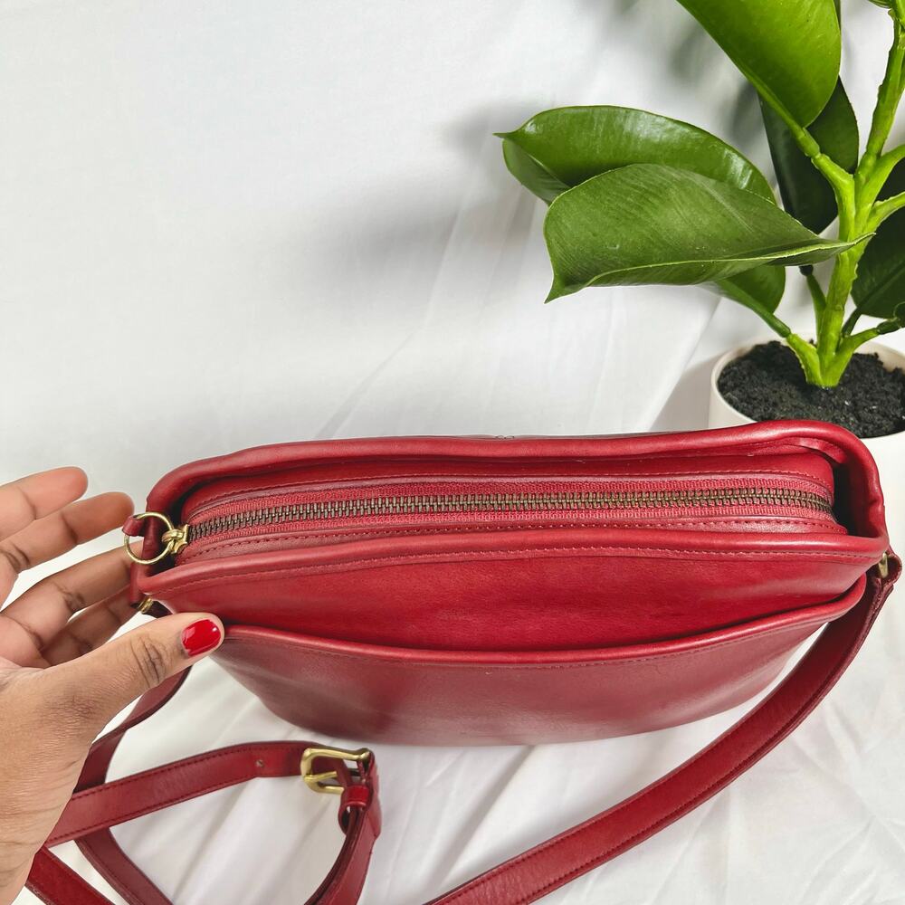 COACH Vintage Anderson Red Leather Crossbody Bag 9976 Gold Hardware - Picture 3 of 14
